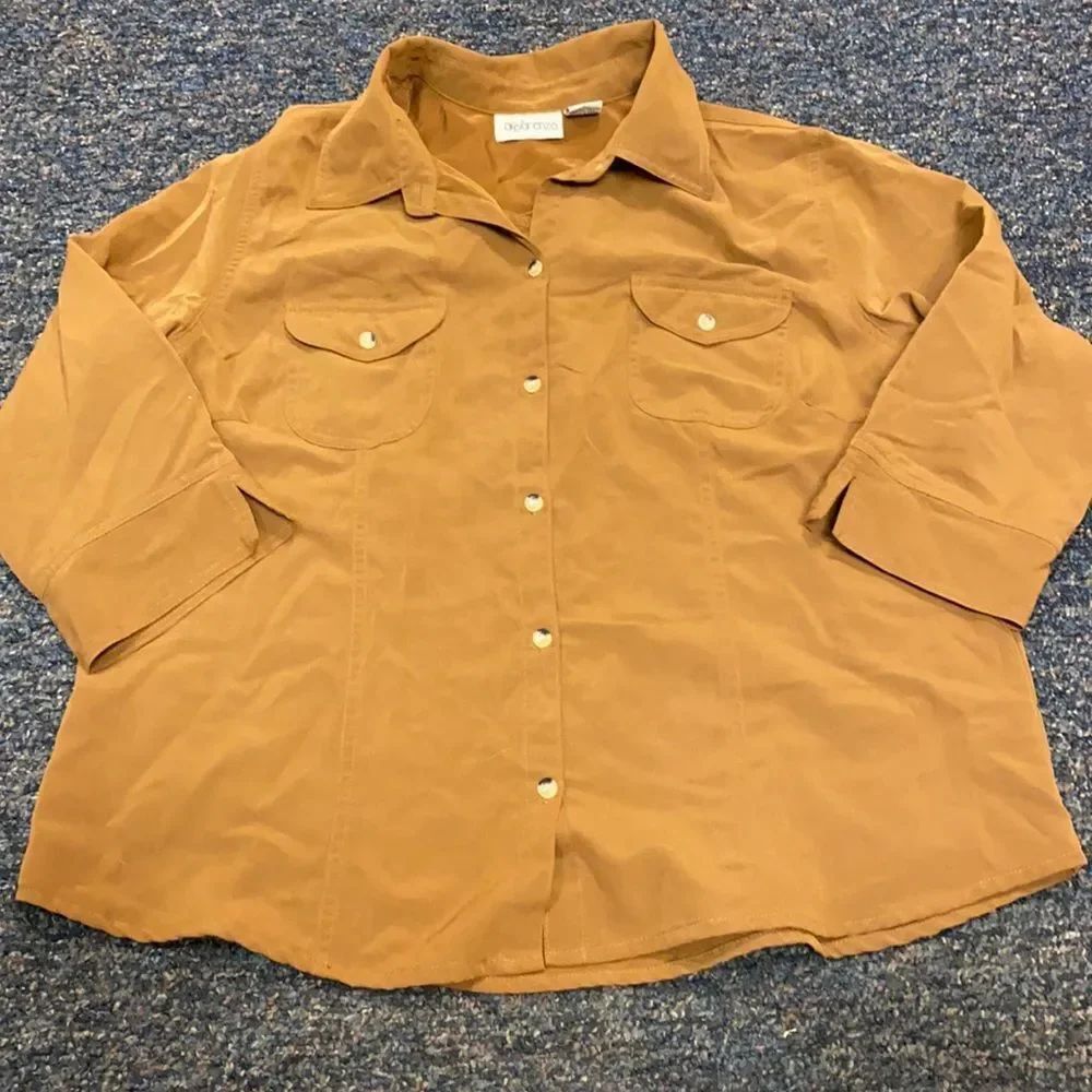 Apparenza Camel. Button Down Top sz. XL petite
